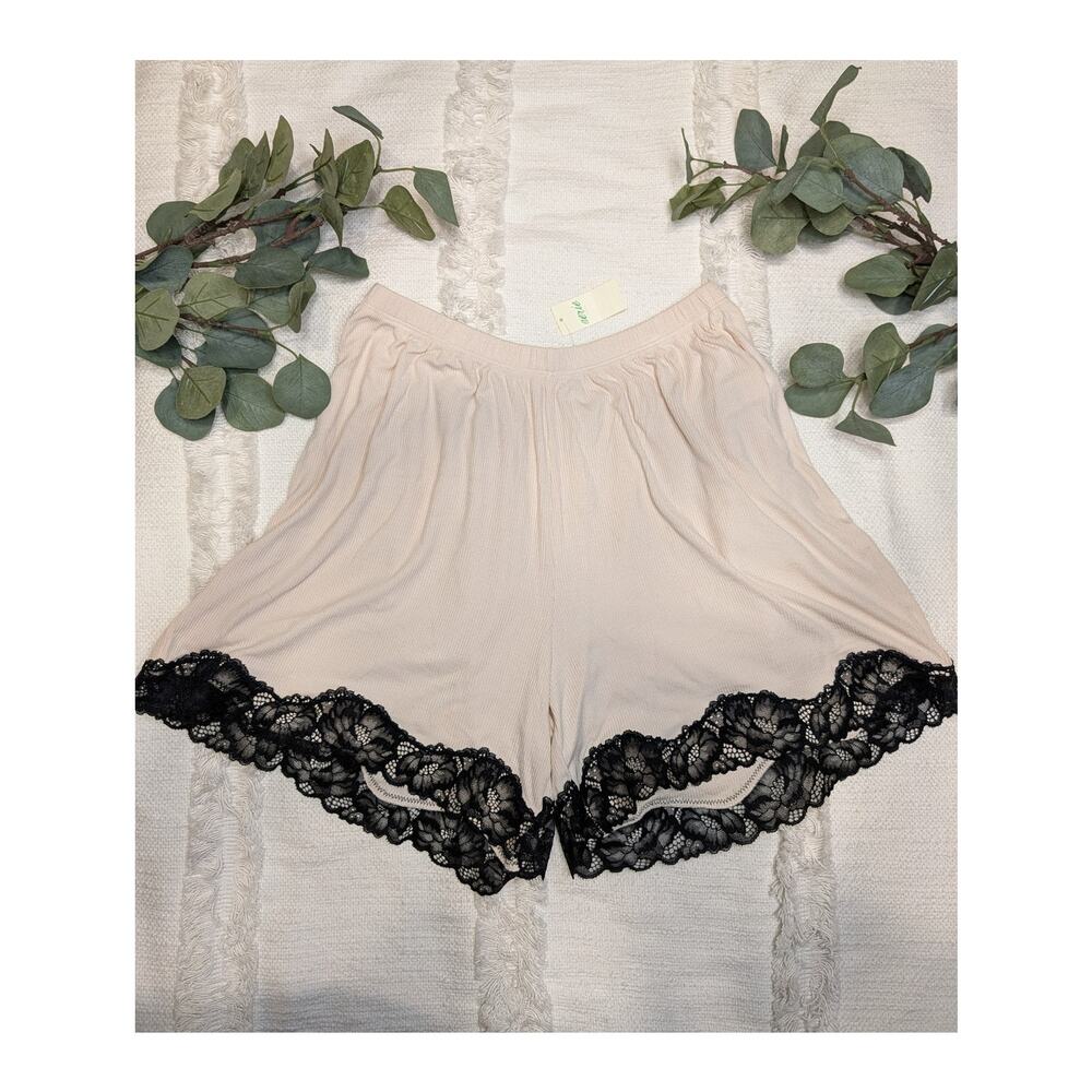 Aerie Cream Sleep Shorts with Black Lace Trim